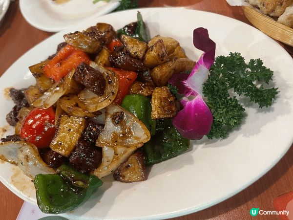 這家位於土瓜灣的大排檔是非常熱門的，每道小菜也非常有鑊氣！每...