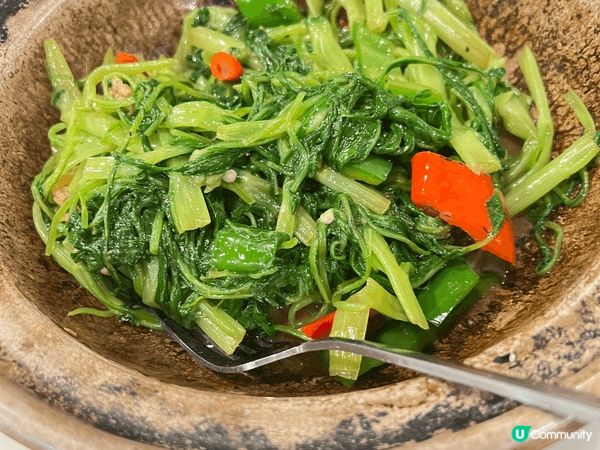 這家位於土瓜灣的大排檔是非常熱門的，每道小菜也非常有鑊氣！每...