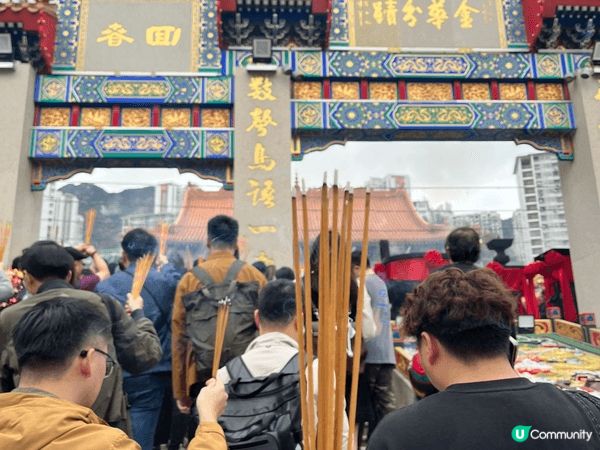 行花市，去黃大仙廟，周圍打下卡