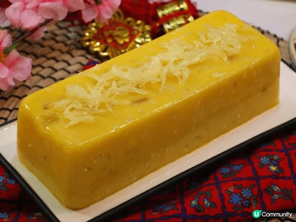 賀年食品除咗傳統嘅蘿蔔糕、如意紅棗糕之外，今年特別買咗鴻福堂...