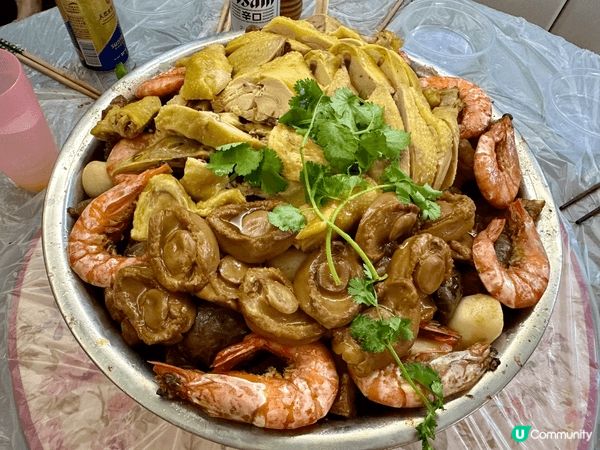 新年對我嚟講，係一個大大食嘅節日，刺身拼盤同盆菜一定不可缺少...