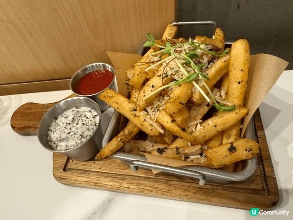 我哋最鍾意四圍食野！今次去觀塘試咗一間唔錯嘅西餐！ 食物又靚...