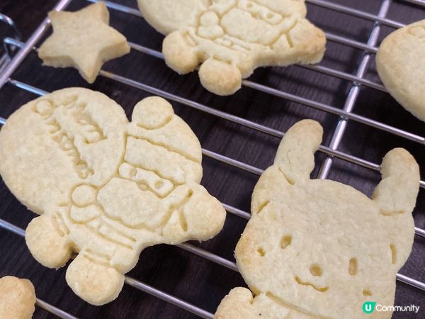 自己烘焙嘅麵包曲奇特別好食，特別係用心製作新鮮出爐