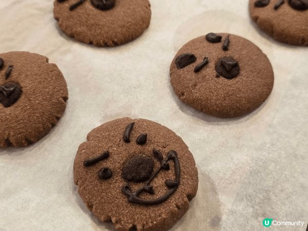 平日喜歡到homebake做烘焙，特別是節日都會整一些小餅乾...