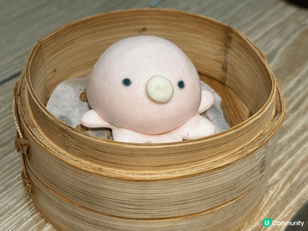 粉嫩Q彈章魚流心包，熱辣辣咬爆金黃餡汁四溢，超滿足。雪耳糖水...
