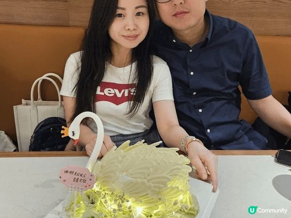 老公送的生日蛋糕，竟是隻3D立體天鵝！它優雅地展翅，美得像藝...