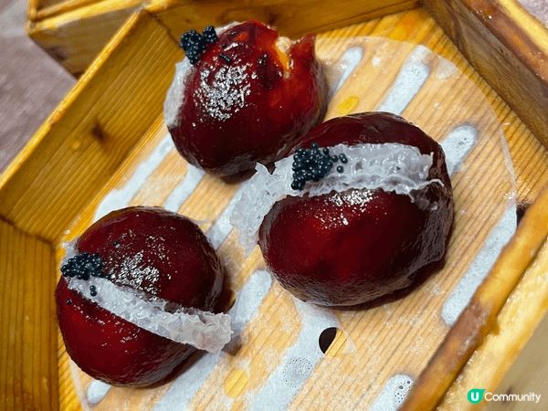 在廣州食了很特別的點心，瀨尿蝦蝦餃，原條瀨尿蝦，不用自己剝殼...