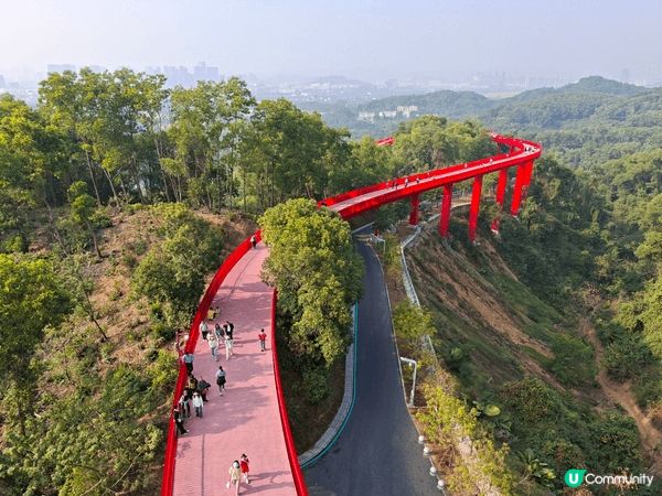 深圳光明區的虹橋公園，紅噹噹最啱就快農曆年的氣氛#Hasht...