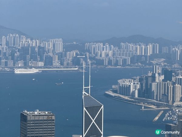 山頂公園真係一個好正嘅地方，好啱一家大細、情侶嚟chill下...