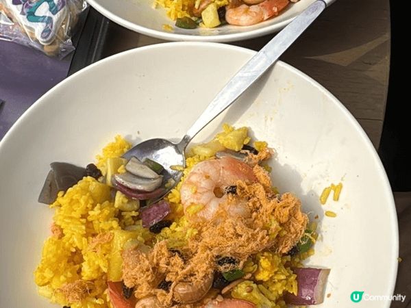 推介泰式甜酸汁春捲沙律、泰式菠蘿炒飯及青醬西蘭花意粉，很好味...