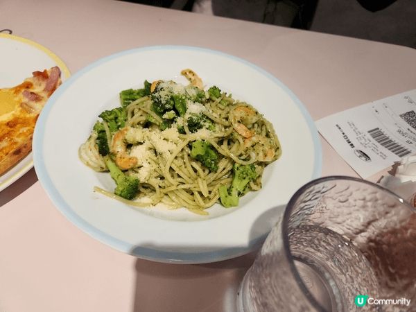 推介泰式甜酸汁春捲沙律、泰式菠蘿炒飯及青醬西蘭花意粉，很好味...