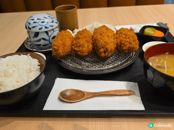 帶完仔仔參觀警察博物館，再去食炸蠔，去活水公園玩滾動滑梯，完...
