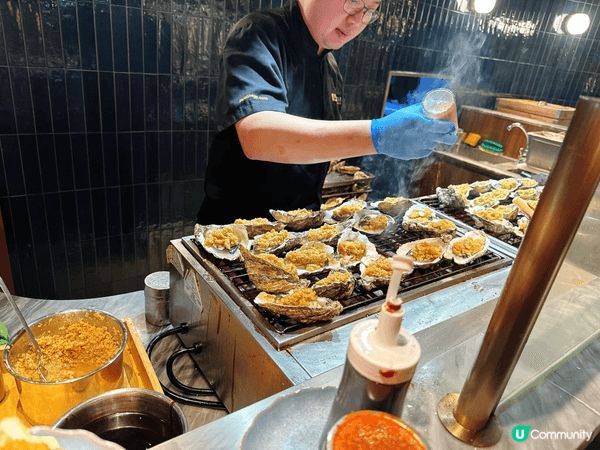 銅鑼灣美人魚海鮮火鍋放題，海鮮種類唔係好多，但係都新鮮。仲有...