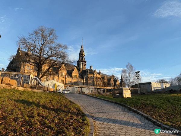 第一張係同老婆去度蜜月，坐咗三個鐘頭車去到俄羅斯邊境睇極光