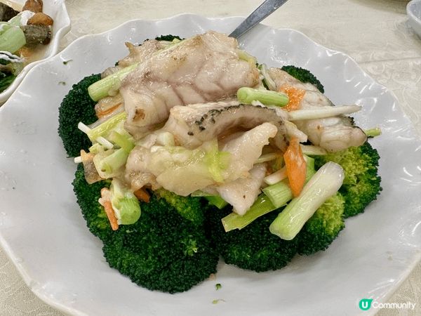 我最鍾意就係香港嘅酒樓小菜晚飯，因為夠鑊氣，而且選擇多，同屋...
