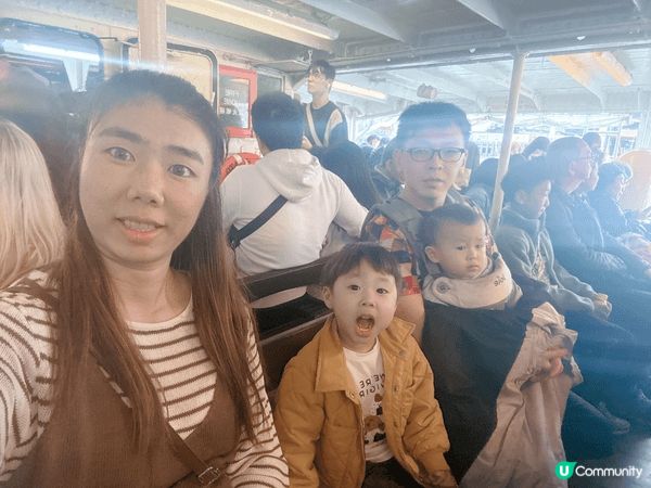 全職媽媽平時最鍾意一拖二周圍去，星期日仲會同爸爸一齊去