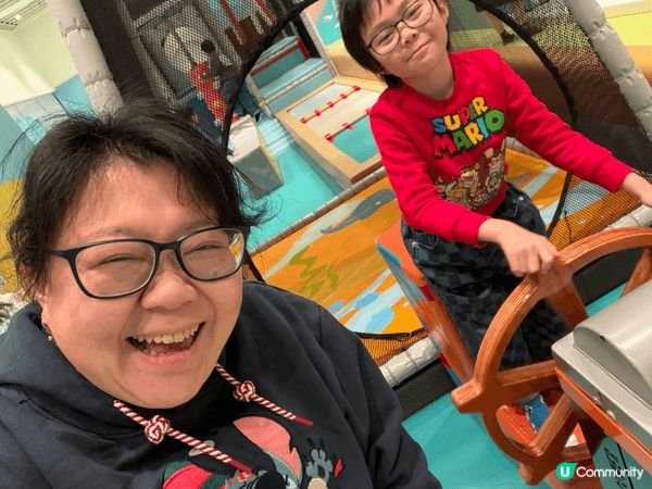 帶著仔仔在香港四圍走，2個主題公園、各個商場、多個室內遊樂場...