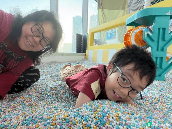 帶著仔仔在香港四圍走，2個主題公園、各個商場、多個室內遊樂場...