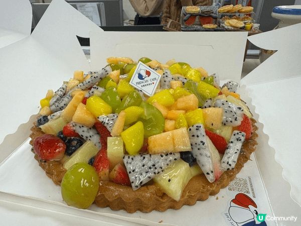 西貢人氣烘培果餅，生果新鮮種類多，餅底鬆碎可口，一食難忘。