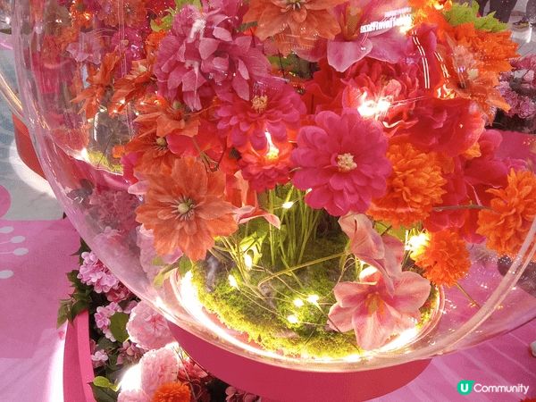 新城市廣場以四時之花為靈感打造【花開結緣・風生水起】，商場1...