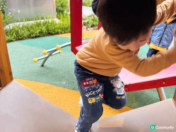 這是紅磡海濱的兩個公園-建灣街公園和紅磡海濱公園。 兩個公園...