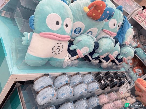 近排行過馬鞍山商場見到有好多水怪，我屋企人最鍾意就係水怪梗係...