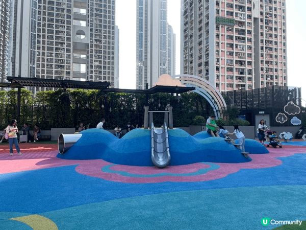 荃灣廣場嘅空中花園絕對係免費嘅親子好去處，有啲休閒嘅兒童玩樂...