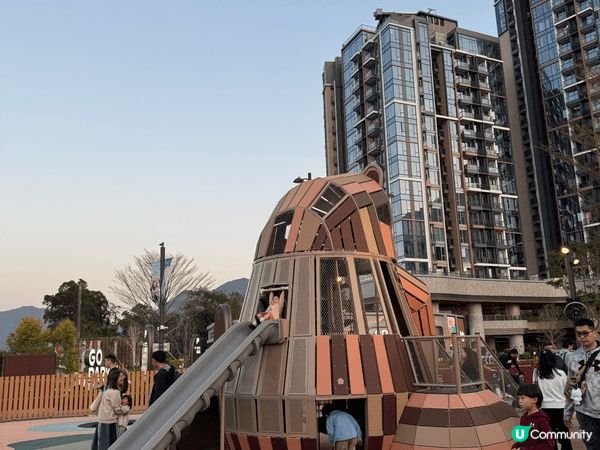香港有許多新建的親子公園，非常適合帶小朋友放電玩樂。最近我帶...