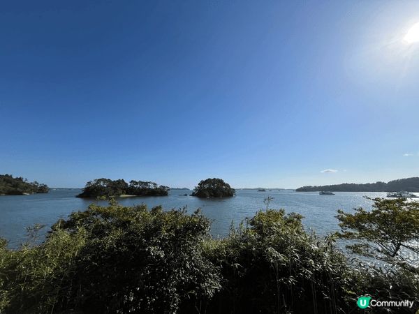 日本三景之一的松島， 大大小小的島上都種有很多松樹而命名， ...