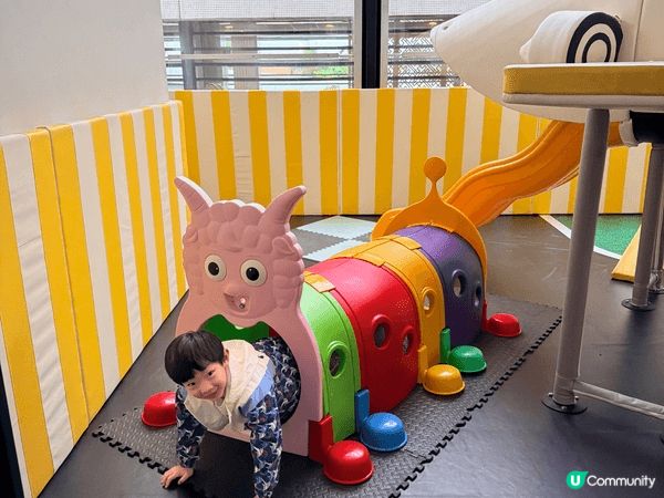 汶萊機場呢架微型飛機原型兒童遊樂設施超可愛，細緻還原汶萊皇家...