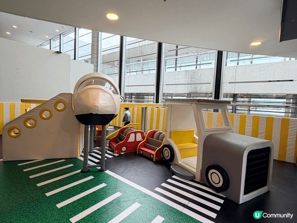 汶萊機場呢架微型飛機原型兒童遊樂設施超可愛，細緻還原汶萊皇家...