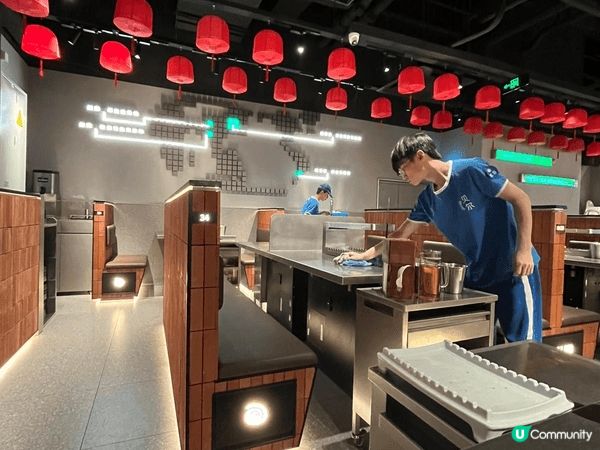 深圳的很久很久以前羊肉串店鋪被稱為串燒界的海底撈，店內的環境...