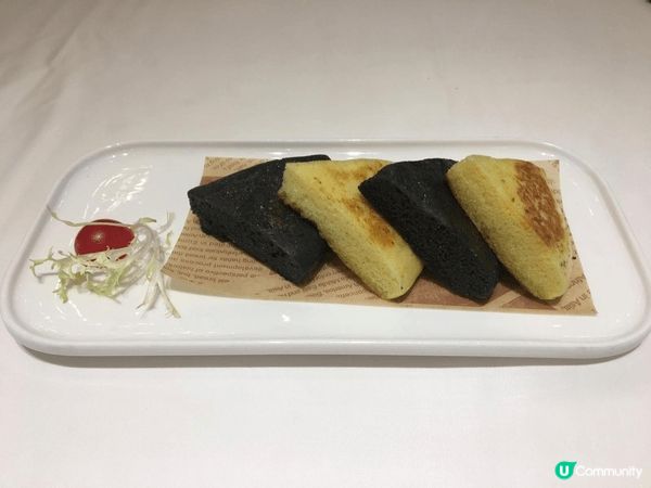 半島酒家福田店交通方便，雙色小米糕甜度適中、口感煙韌；翡翠柚...