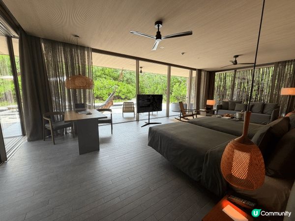 相片是在馬爾代夫Patina Maldives旅遊時拍攝。真...