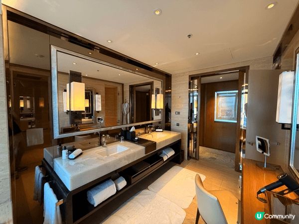 每一次入住香港麗思卡爾頓（The Ritz-Carlton,...