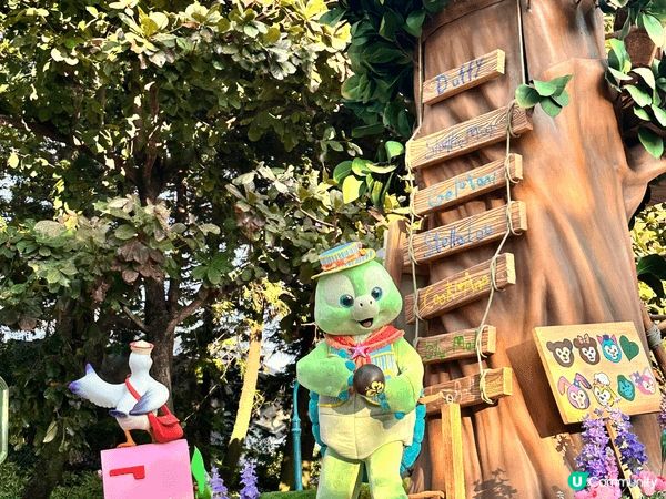 香港迪士尼二十周年花車巡遊真係唔好錯過！有色彩繽紛嘅花車、經...