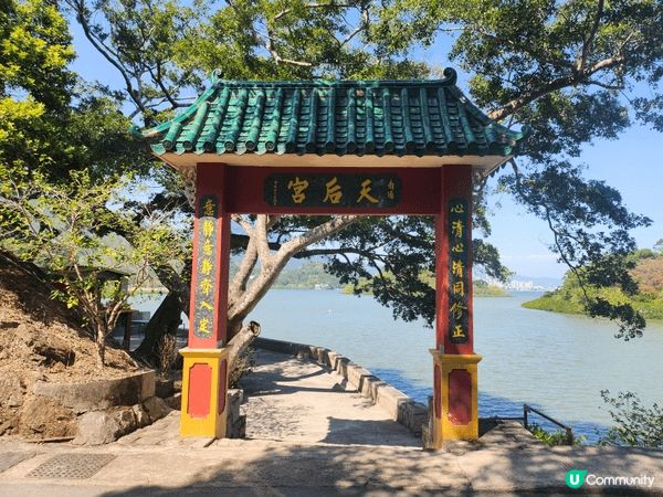 鹿頸 (Luk Keng) 位於香港新界東北部，鄰近沙頭角及...
