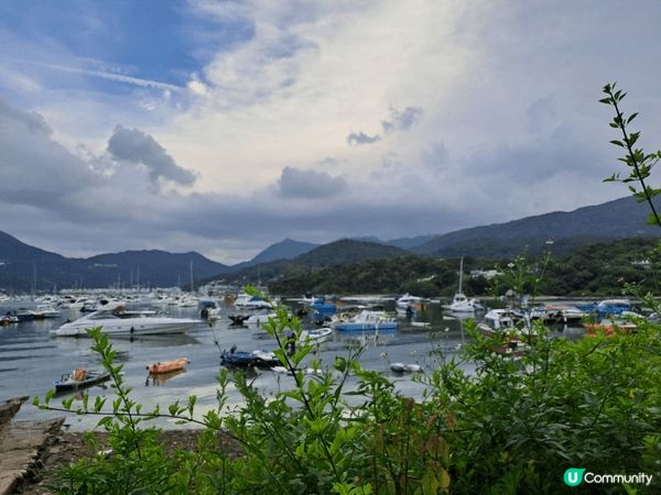 得閒到海邊行下，吹下海風，放鬆心情，上載圖片為中環碼頭及西貢...