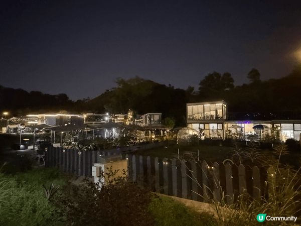 呢度係位於元朗嘅寵物露營車，寵物唔單止可以住入露營車，仲可以...