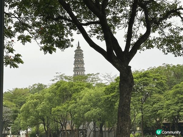順峰山公園係佛山順德大良嘅免費城市公園，亦係「順德新十景」之...