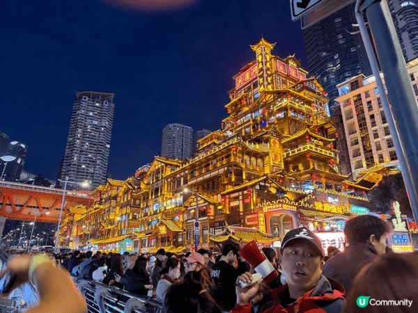 重慶的洪漄洞，天生三橋。風景真的很美，趁後生養多啲地方，增廣...