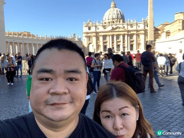跟妻子在不同時段的旅程，包括歐洲，馬來西亞及泰國，為我們留下...