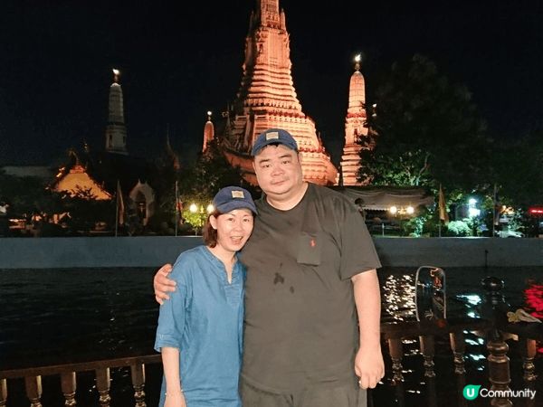 跟妻子在不同時段的旅程，包括歐洲，馬來西亞及泰國，為我們留下...
