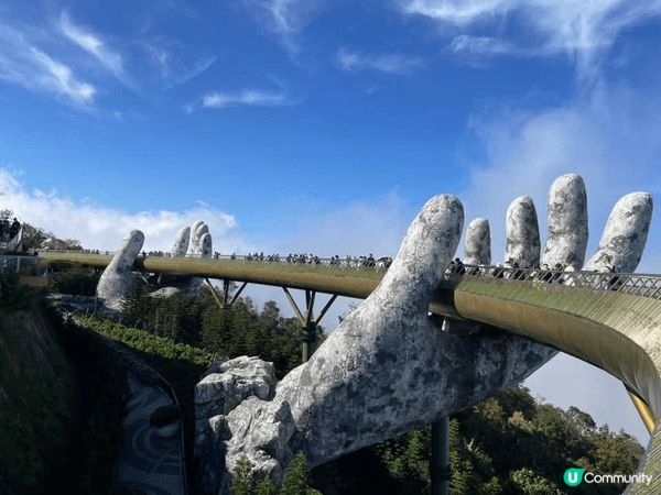 Ba Na Hills是一座頂級避暑度假聖地與超大型主題樂園...