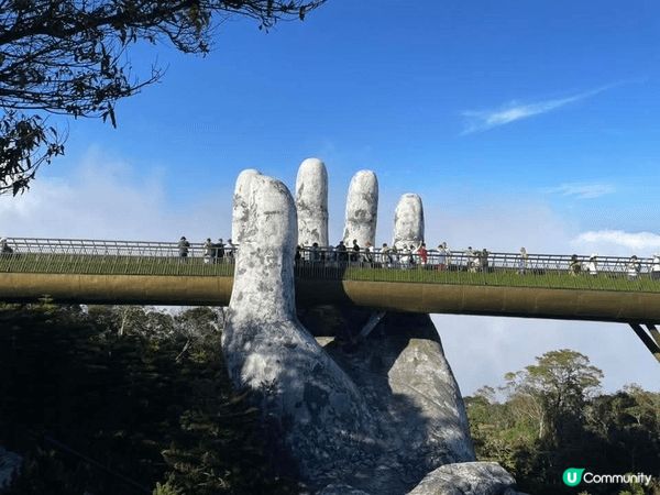 Ba Na Hills是一座頂級避暑度假聖地與超大型主題樂園...