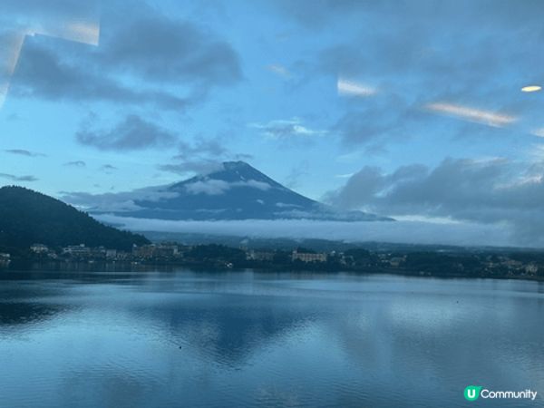 日本，富士山浸溫泉，搵間靚嘅溫泉酒店，落地玻璃，可以睇到富士...
