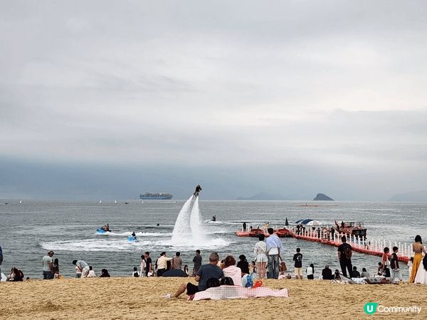 大梅沙景點有1800米細軟沙灘、海濱公園及海濱棧道，可游泳、...