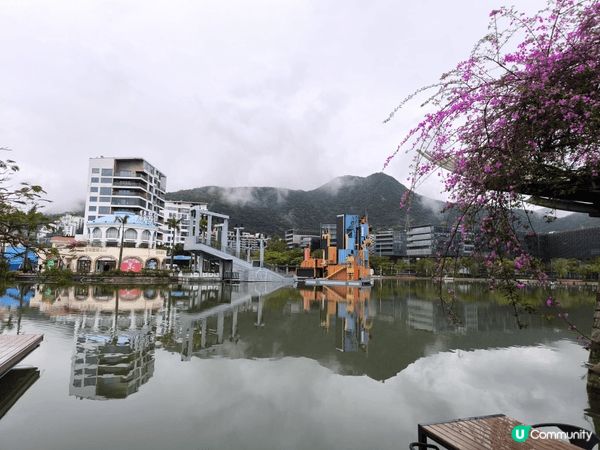 大梅沙景點有1800米細軟沙灘、海濱公園及海濱棧道，可游泳、...