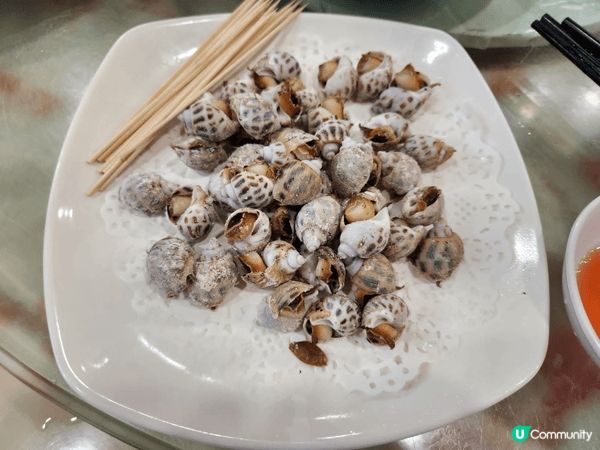 大梅沙景點有1800米細軟沙灘、海濱公園及海濱棧道，可游泳、...
