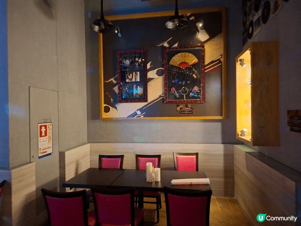 ✨高質高人氣硬石餐廳品嚐招牌菜「傳奇漢堡」💕 欣賞現場樂隊精...